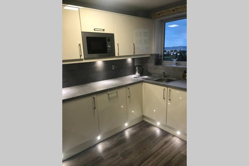 Largs Sea Front, Modern Apartment Exteriér fotografie