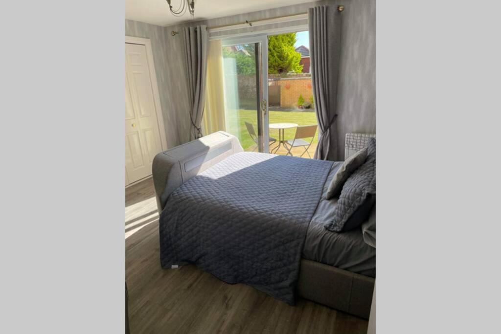 Largs Sea Front, Modern Apartment Exteriér fotografie