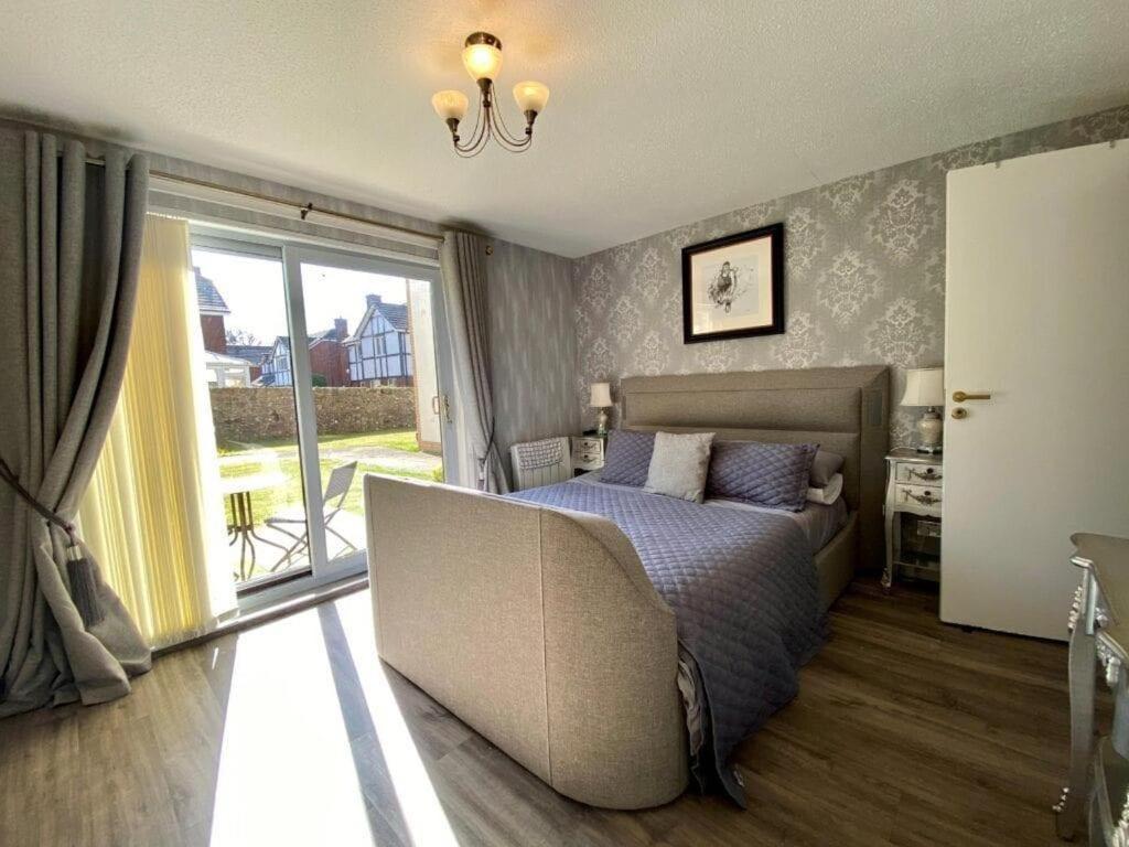 Largs Sea Front, Modern Apartment Exteriér fotografie