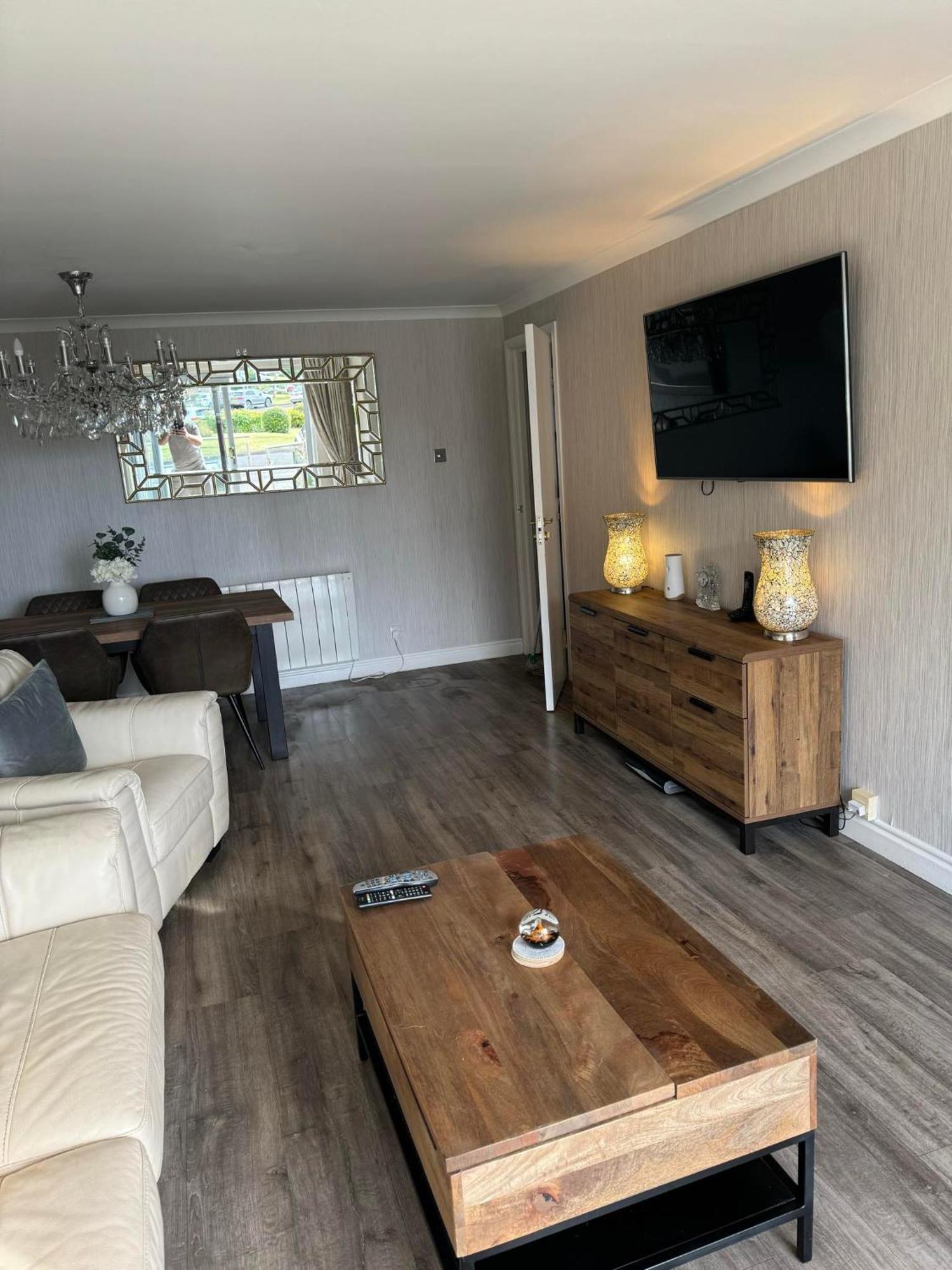 Largs Sea Front, Modern Apartment Pokoj fotografie